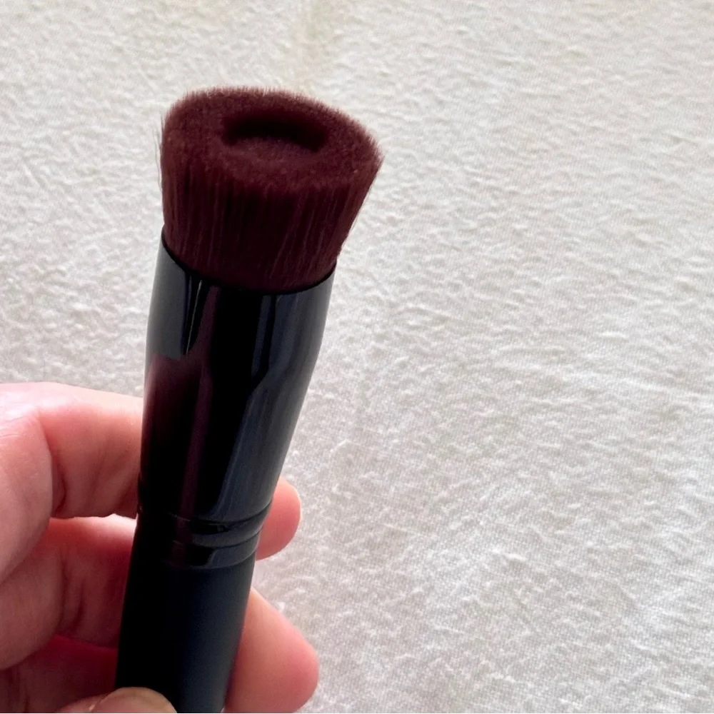 bareMinerals Precision Face Brush for Foundation & Powder